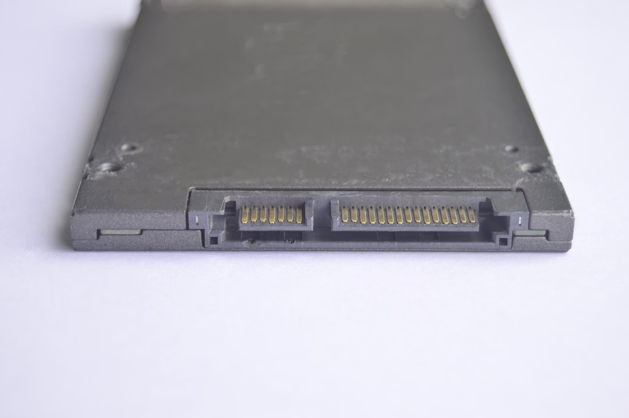 Revolutionizing Data Centers: The Role of Advanced Hardware